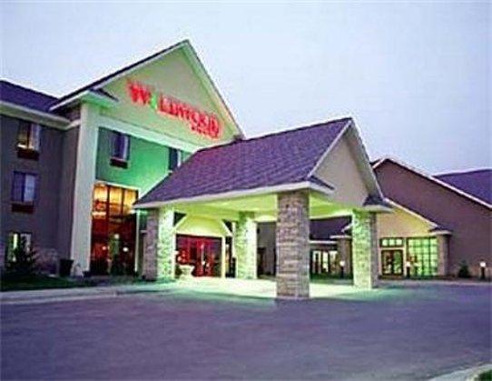 Wildwood Lodge & Suites Clive Exterior foto