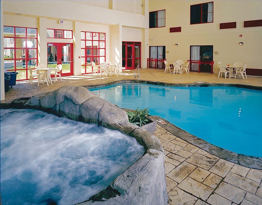 Wildwood Lodge & Suites Clive Einrichtungen foto